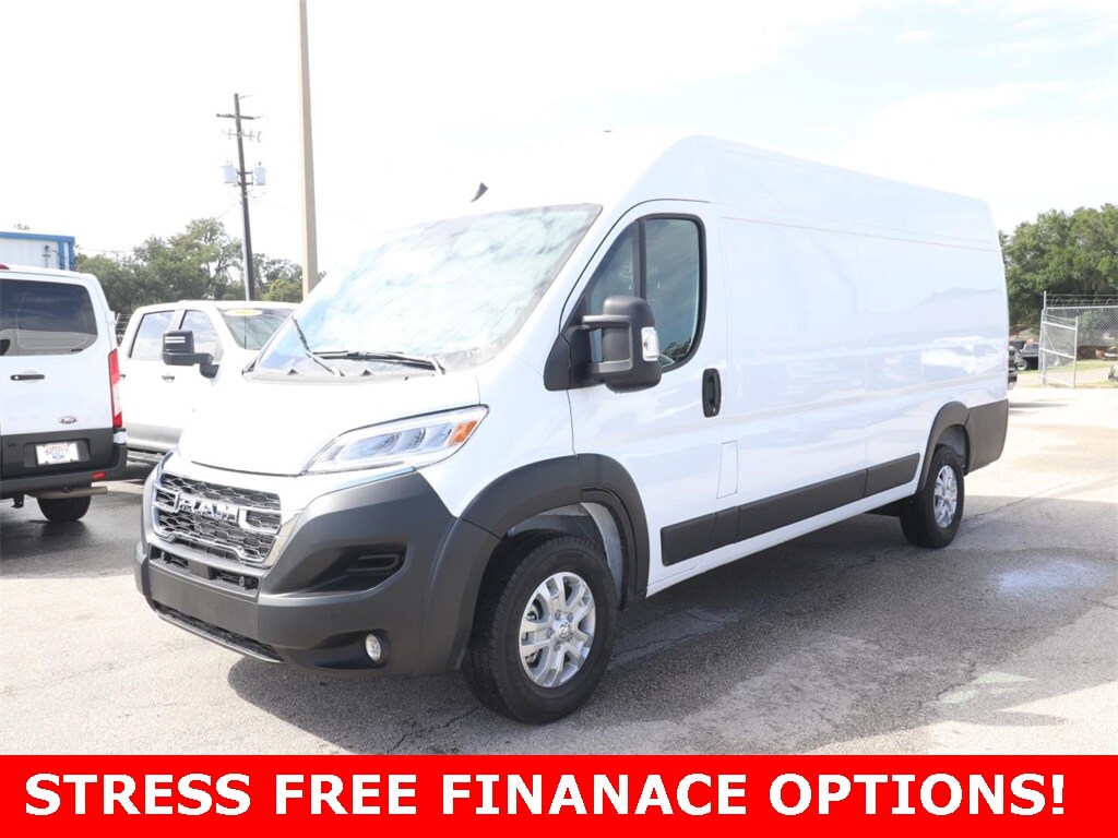 2025 Ram ProMaster 3500 Cargo Van photo 3