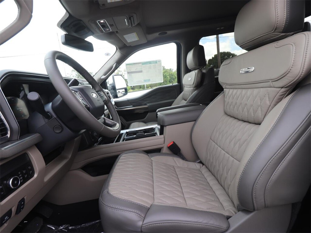 2026 Ford F-350 Platinum photo 2