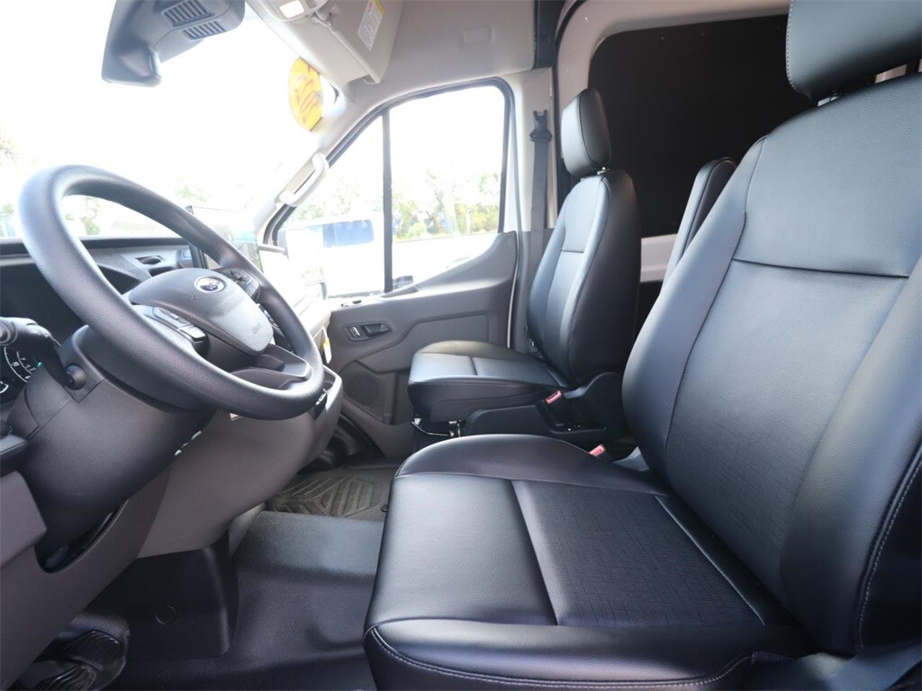 2025 Ford Transit Cargo Van photo 2