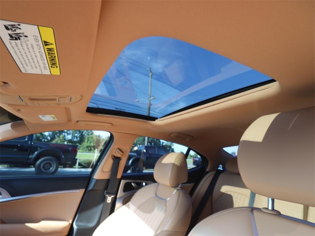 2022 Genesis G70 2.0T photo 2