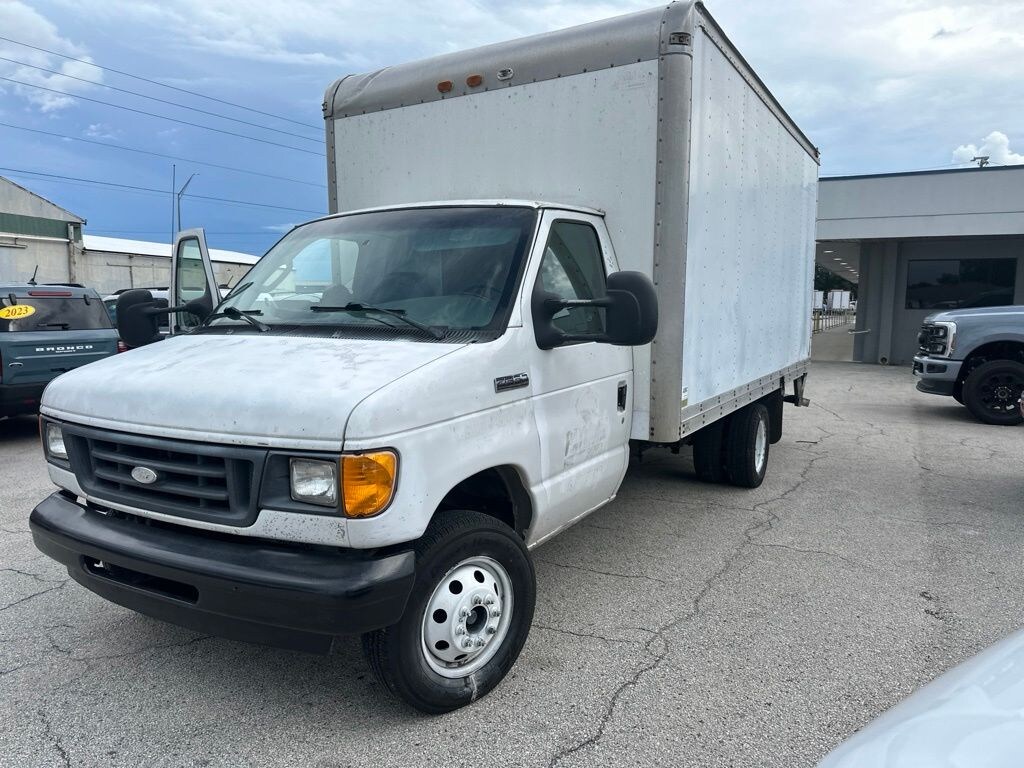 Used 2006 Ford E-350SD Base Truck