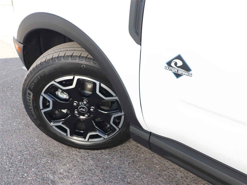 2025 Ford Bronco Sport Outer Banks photo 4