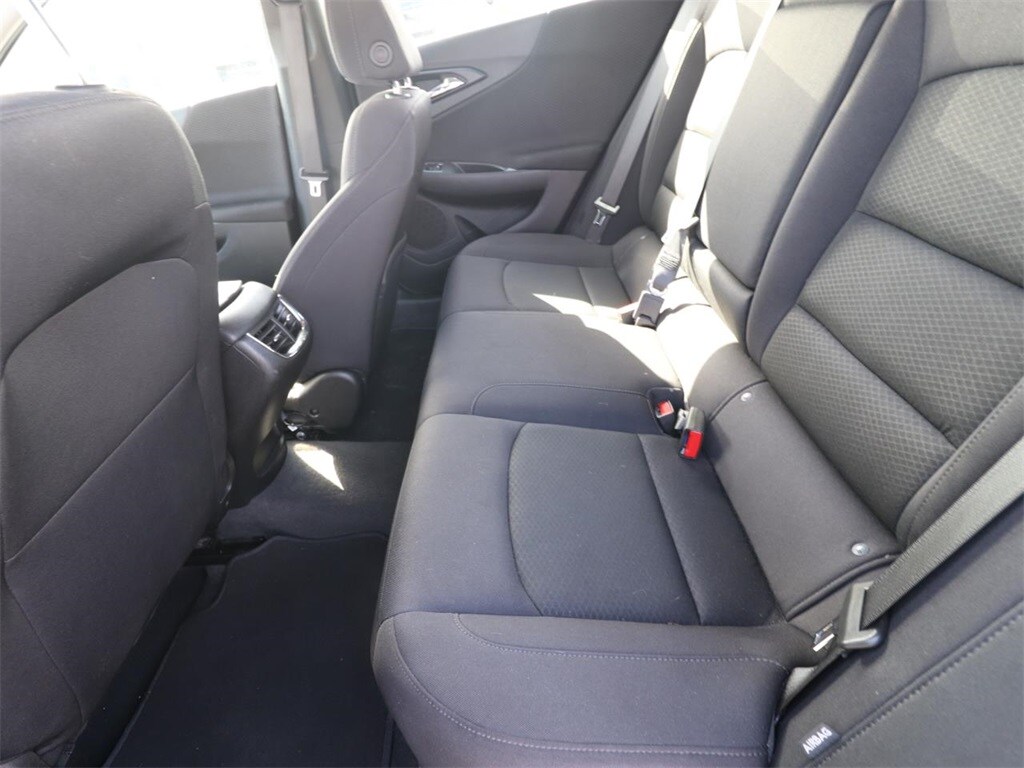 2024 Chevrolet Malibu 1LT photo 4