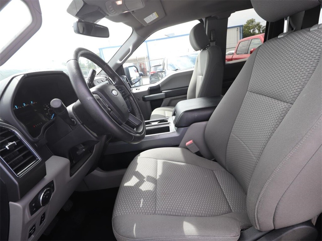 2019 Ford F-150 XLT photo 2