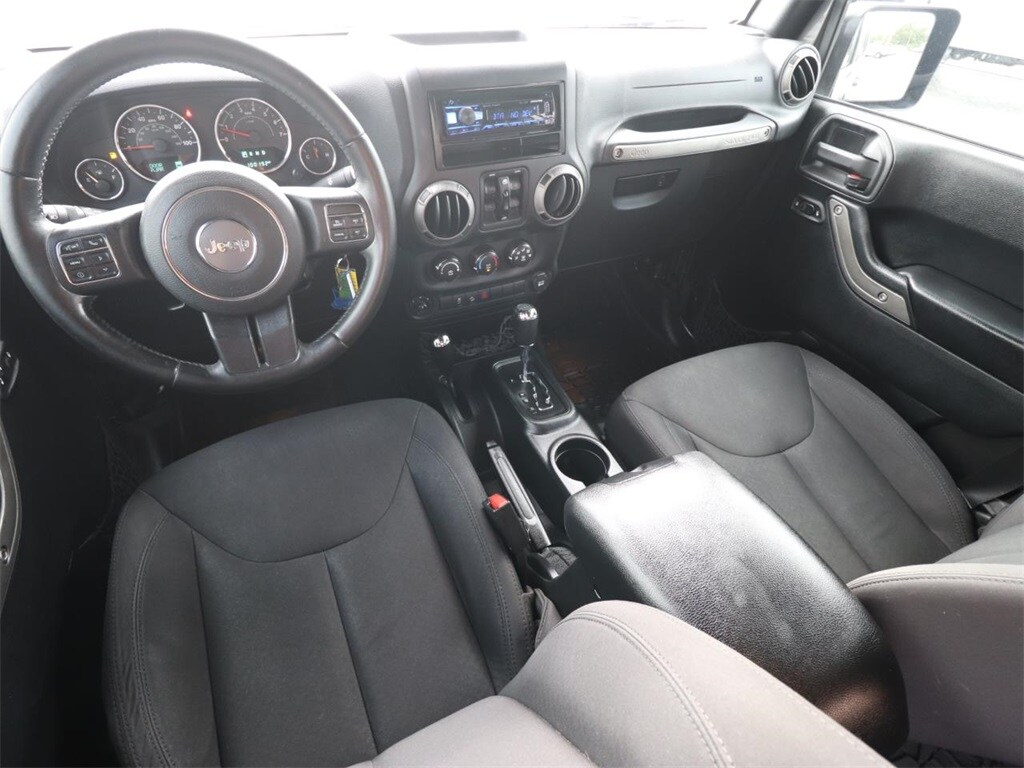 2016 Jeep Wrangler Unlimited Sport photo 4