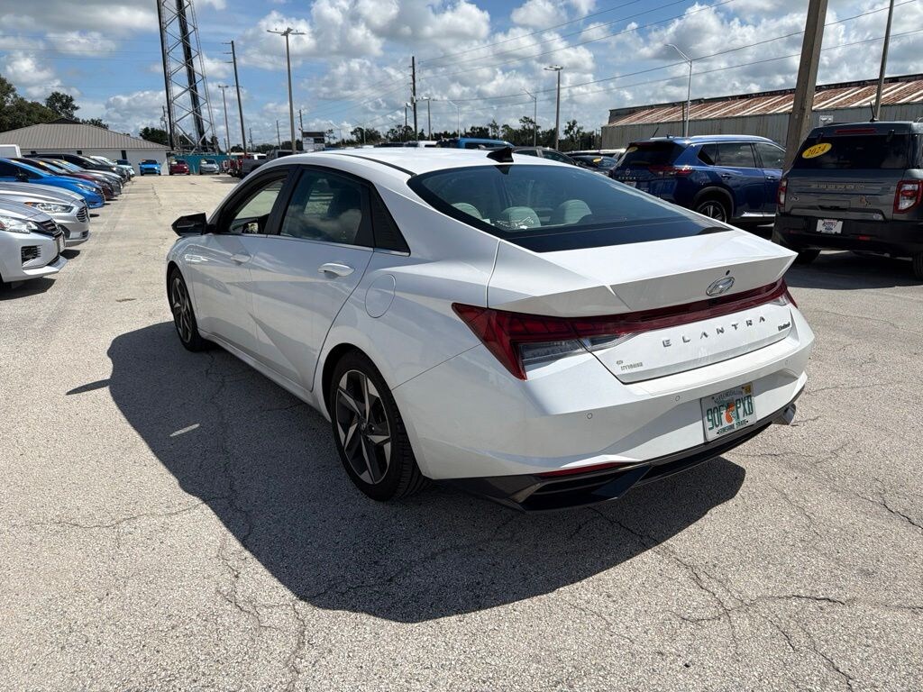 Certified 2022 Hyundai Elantra Limited Sedan