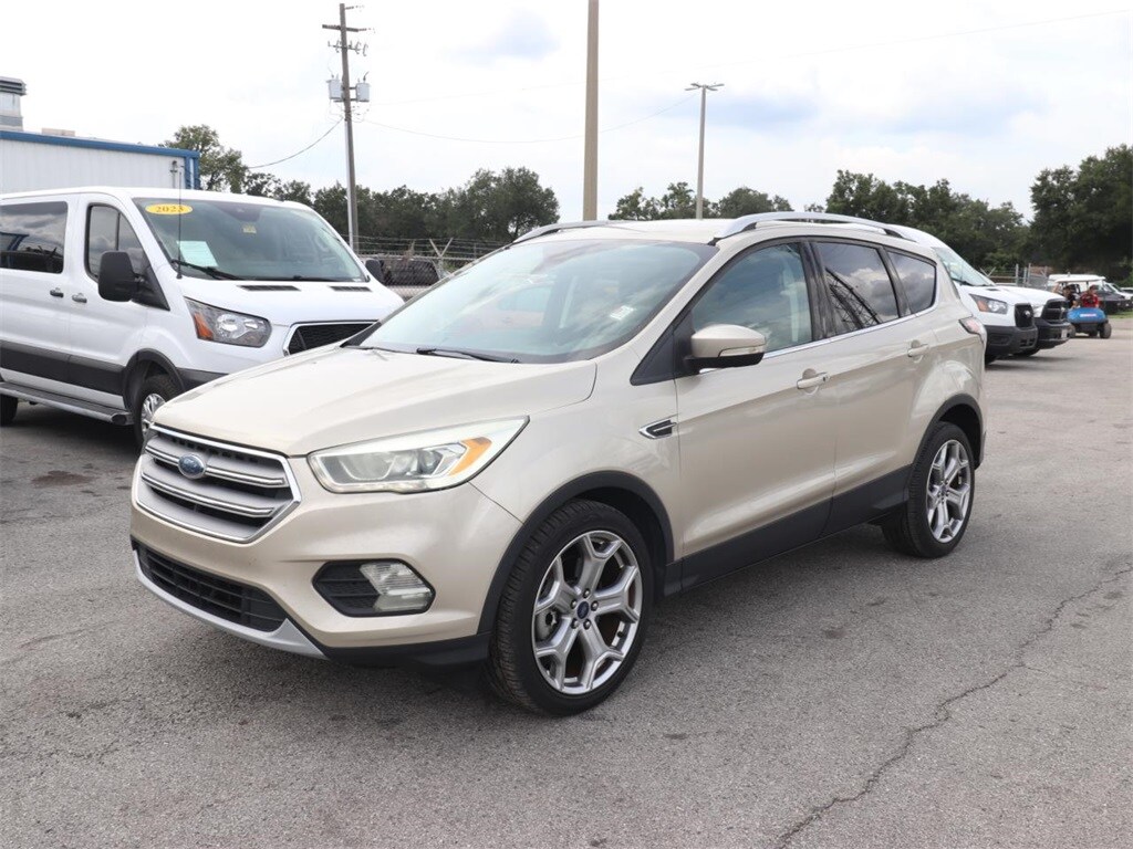 2017 Ford Escape Titanium photo 3