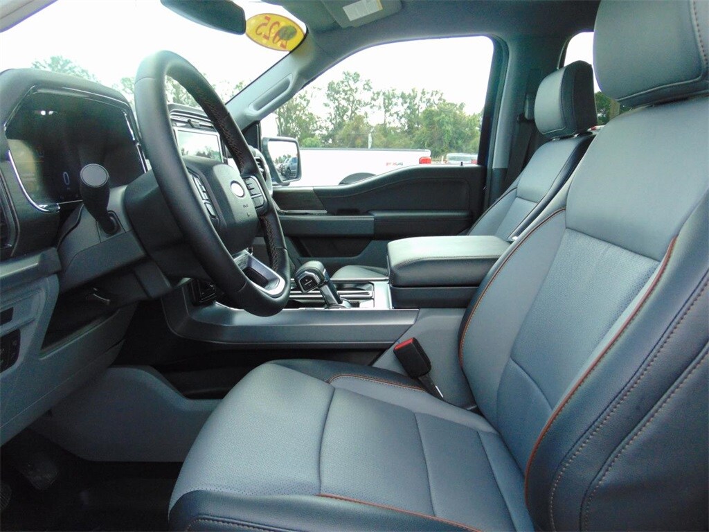 New 2025 Ford F-150 Lariat Truck