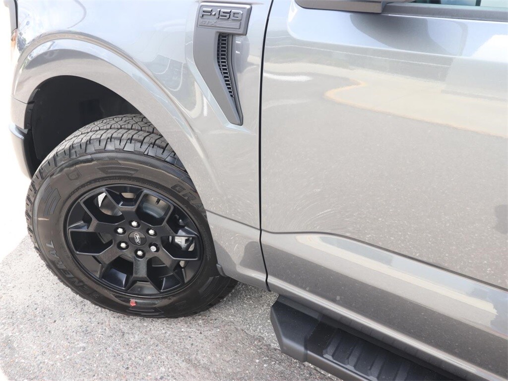 2025 Ford F-150 STX photo 3