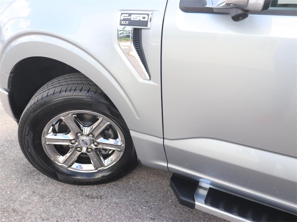 2024 Ford F-150 XLT photo 2