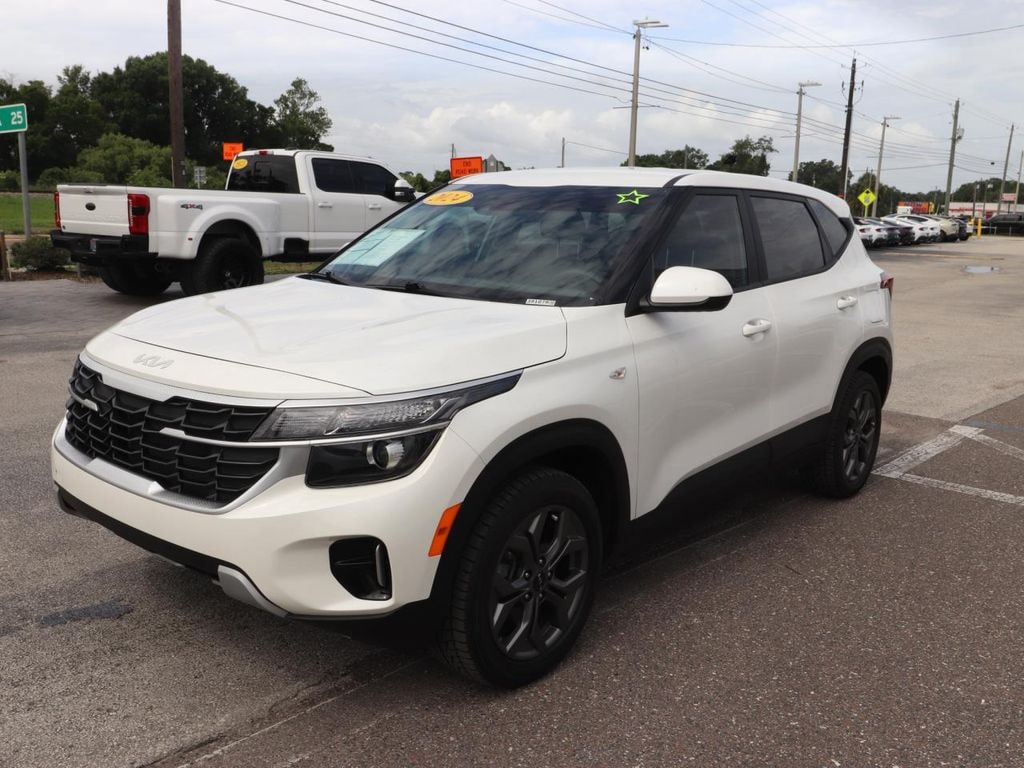Certified 2024 Kia Seltos LX SUV