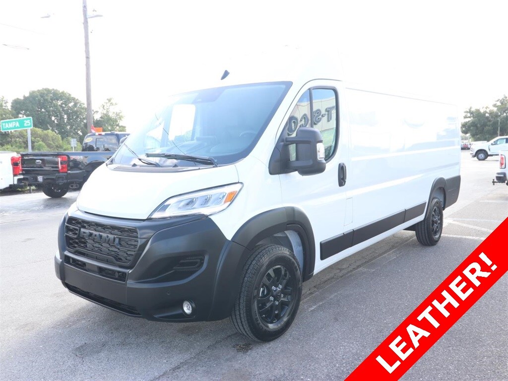 2025 Ram ProMaster 3500 Cargo Van photo 2