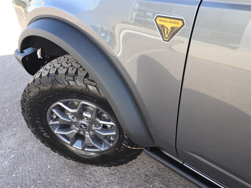 New 2025 Ford Bronco Badlands SUV