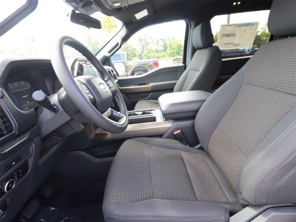 2025 Ford F-150 STX photo 2