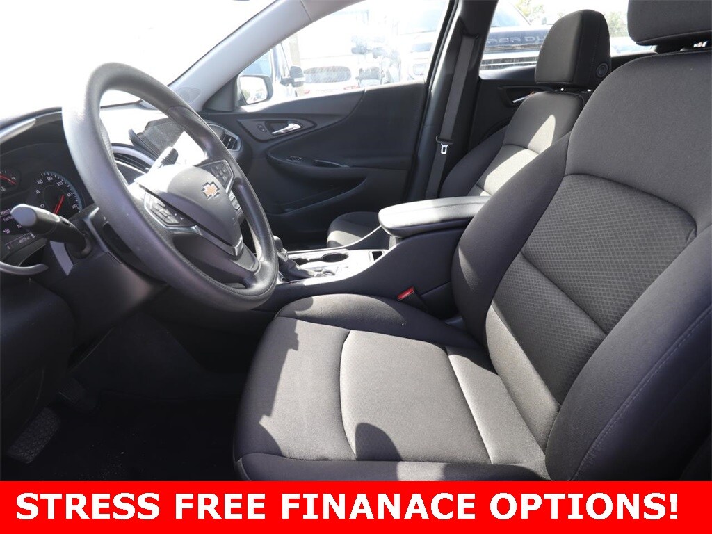 2024 Chevrolet Malibu 1LT photo 4