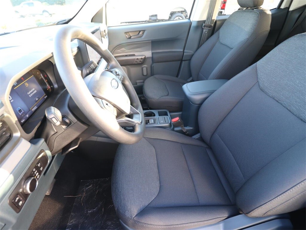 2025 Ford Maverick XL photo 2