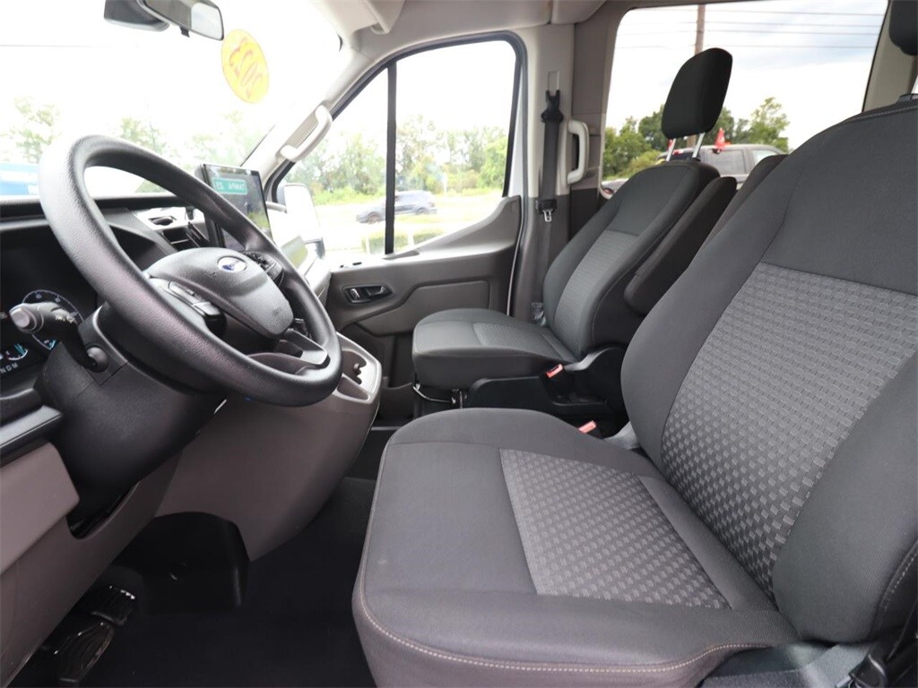 2023 Ford Transit Passenger XLT photo 2