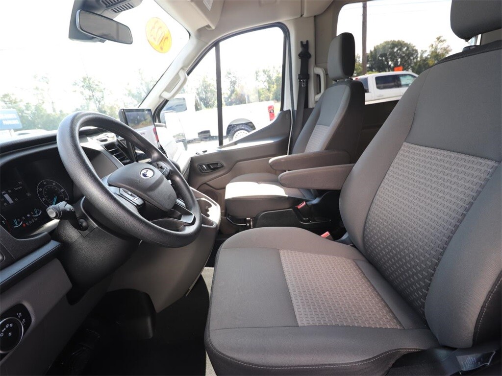 2023 Ford Transit Passenger XLT photo 2