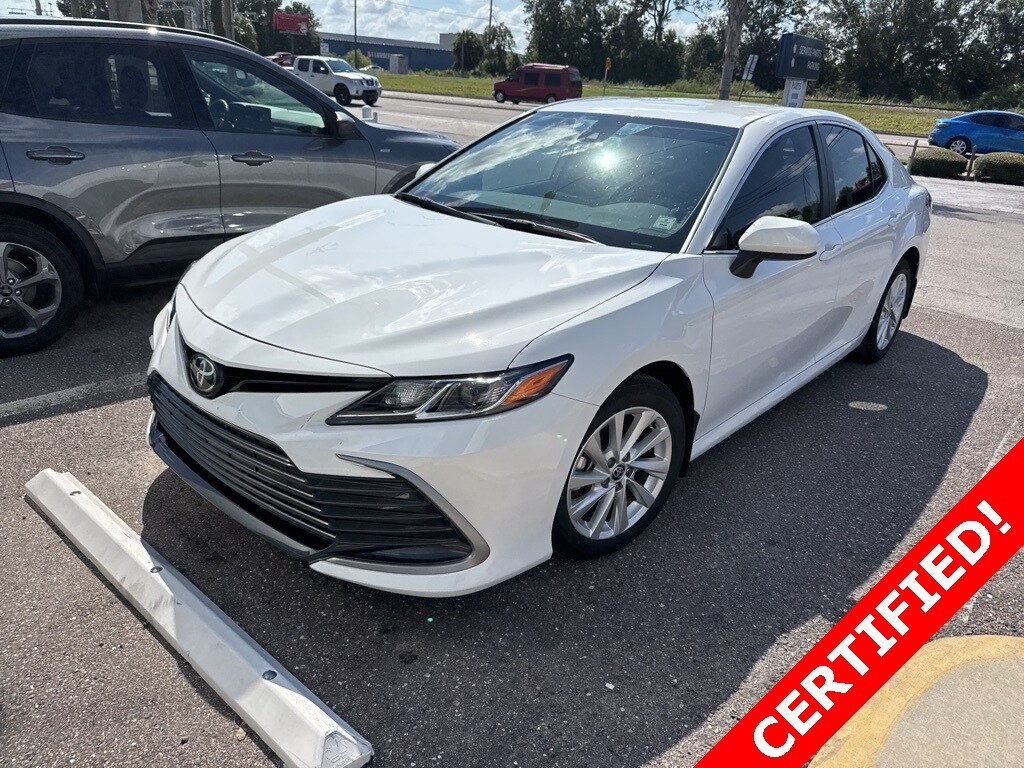 2023 Toyota Camry LE photo 2