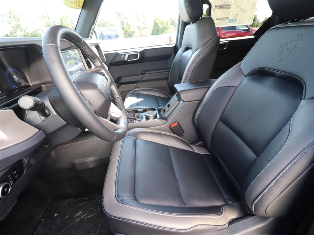 New 2025 Ford Bronco Outer Banks SUV