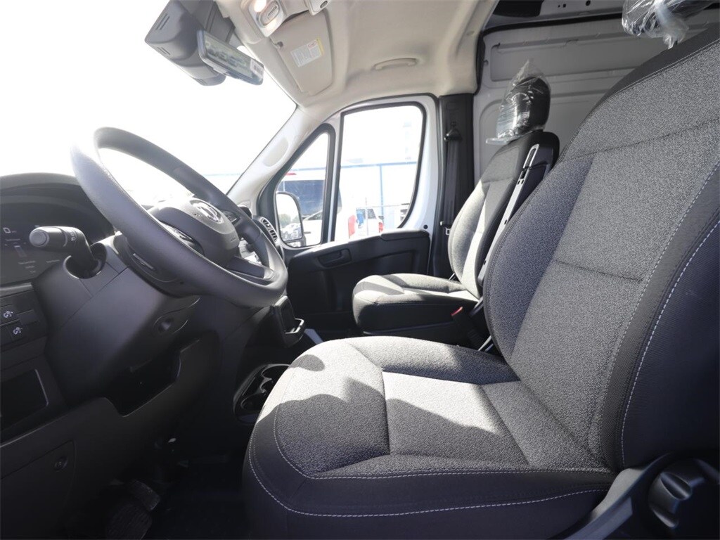 2025 Ram ProMaster 3500 Cargo Van photo 2