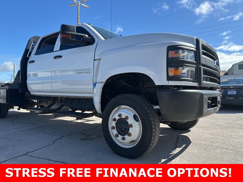 2022 Chevrolet Silverado 5500HD Work Truck photo 2