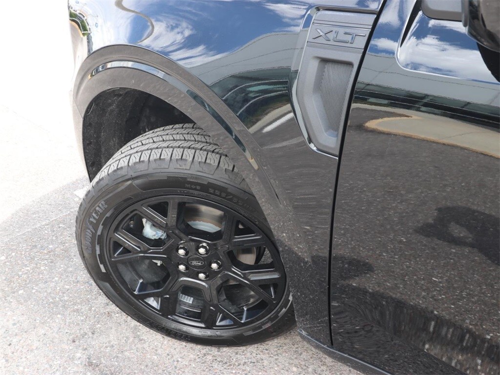 2025 Ford Maverick XLT photo 4