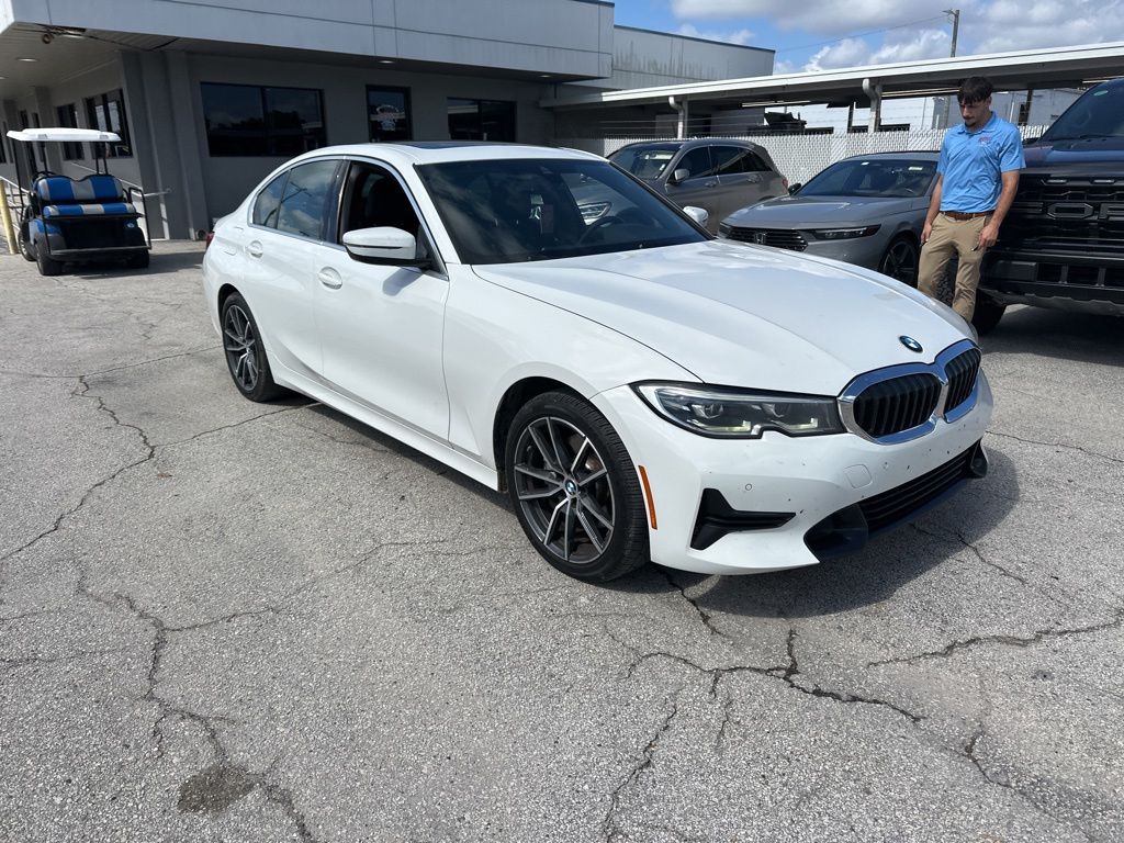 2020 BMW 3 Series 330i Sedan's photo