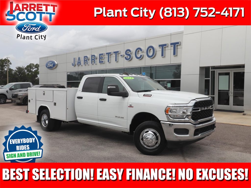 2024 RAM 3500 Chassis Cab SLT