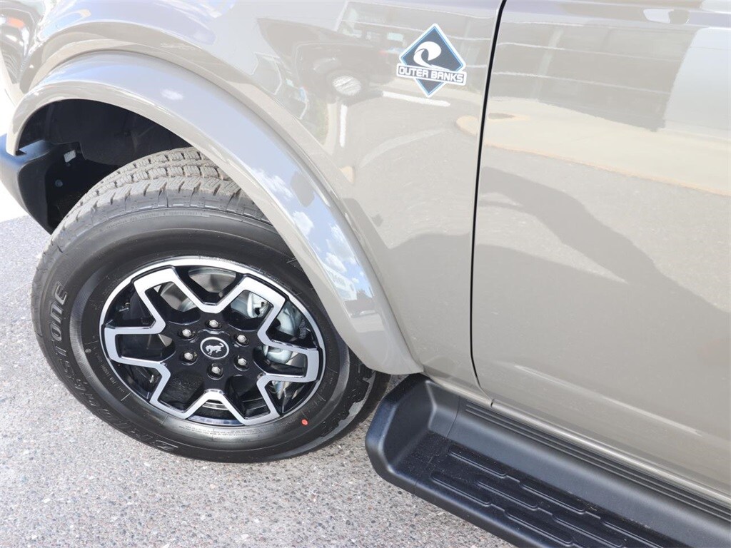 New 2025 Ford Bronco Outer Banks SUV