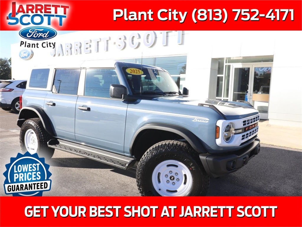 2025 Ford Bronco 4-Door Heritage Editon's photo