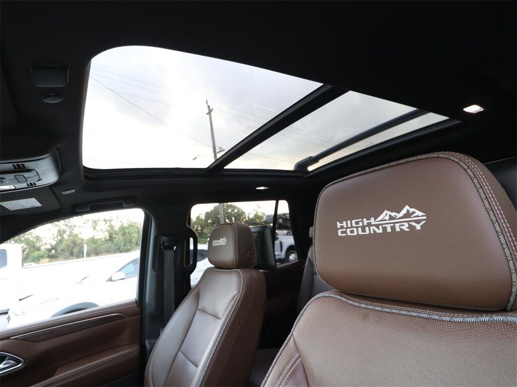 2021 Chevrolet Tahoe High Country photo 2