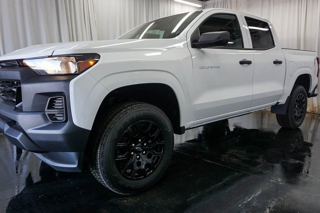 2026 Chevrolet Colorado Work Truck photo 3