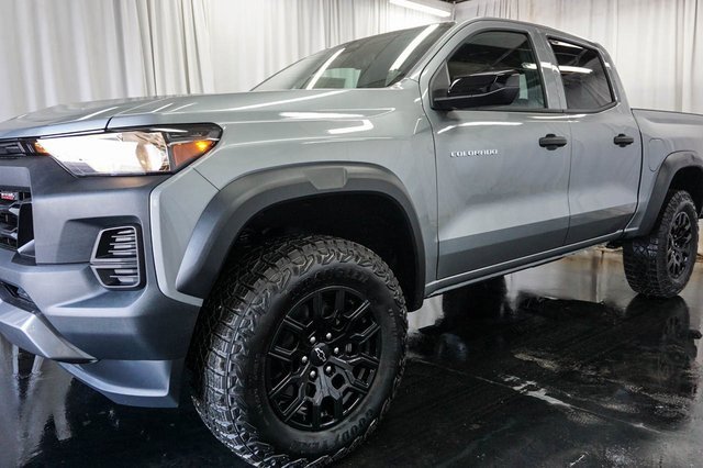 2026 Chevrolet Colorado Trail Boss photo 3