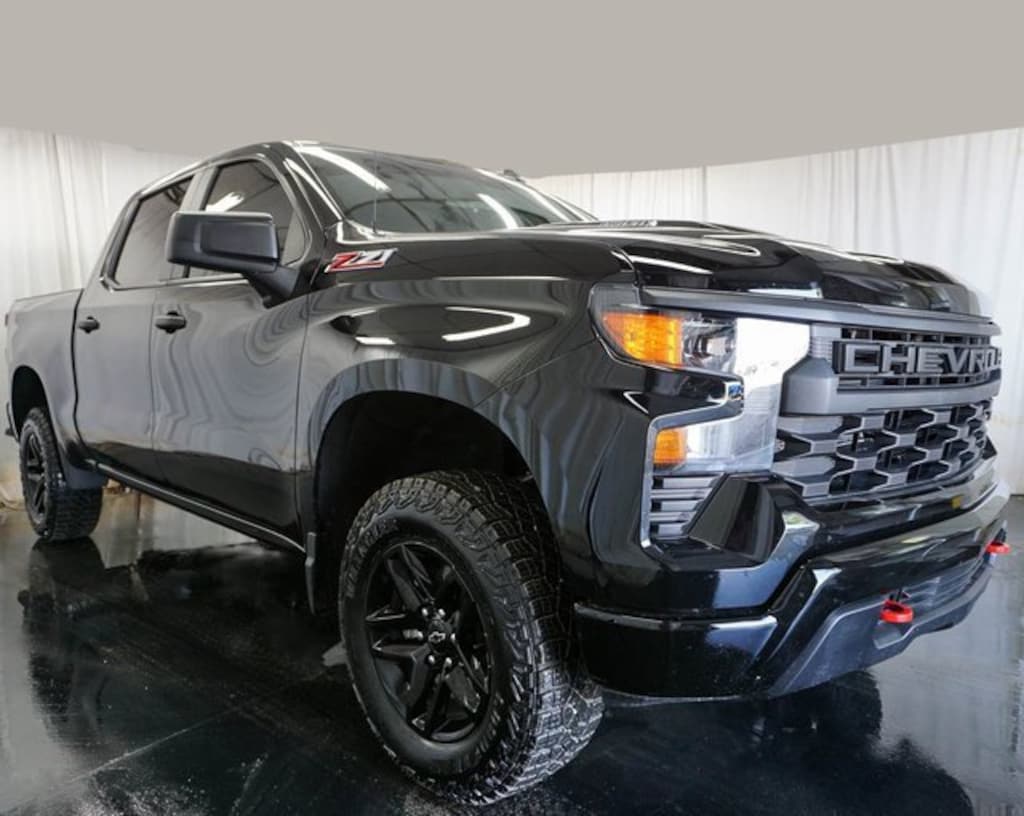Used 2025 Chevrolet Silverado 1500 Custom Trail Boss Truck Crew Cab