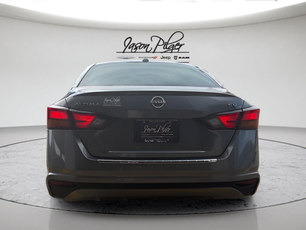 Used 2023 Nissan Altima 2.5 SV Sedan