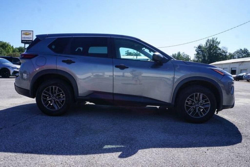 Used 2024 Nissan Rogue S SUV