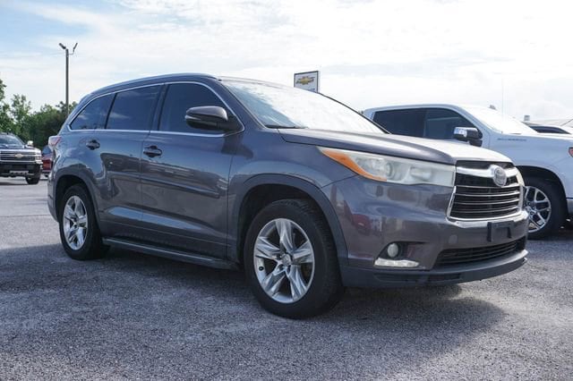 Used 2015 Toyota Highlander Limited with VIN 5TDYKRFH5FS043169 for sale in Atmore, AL