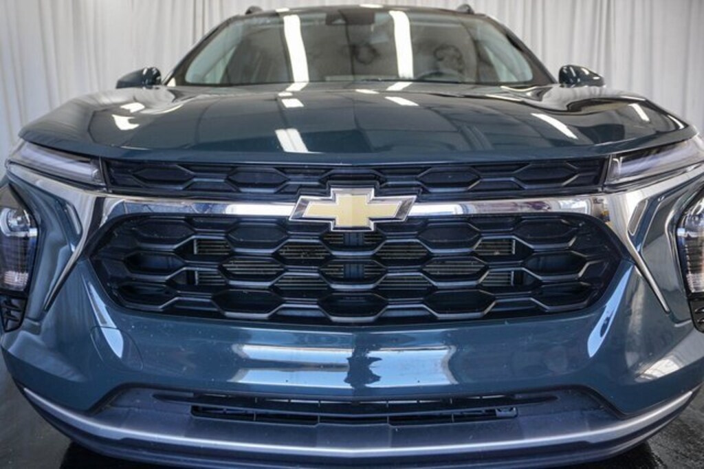 Used 2025 Chevrolet Trax LT SUV