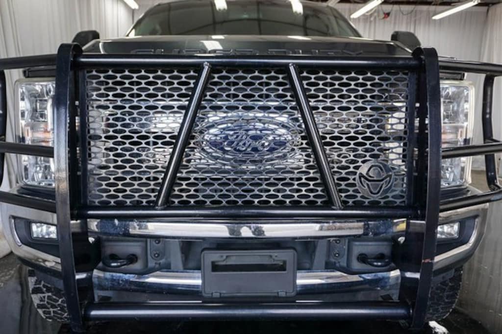 Used 2017 Ford Super Duty F-250 SRW Lariat Truck Crew Cab