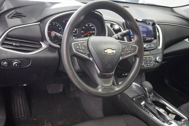 2023 Chevrolet Malibu 1LT photo 4