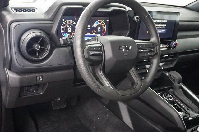 2026 Chevrolet Colorado Trail Boss - Photo 8