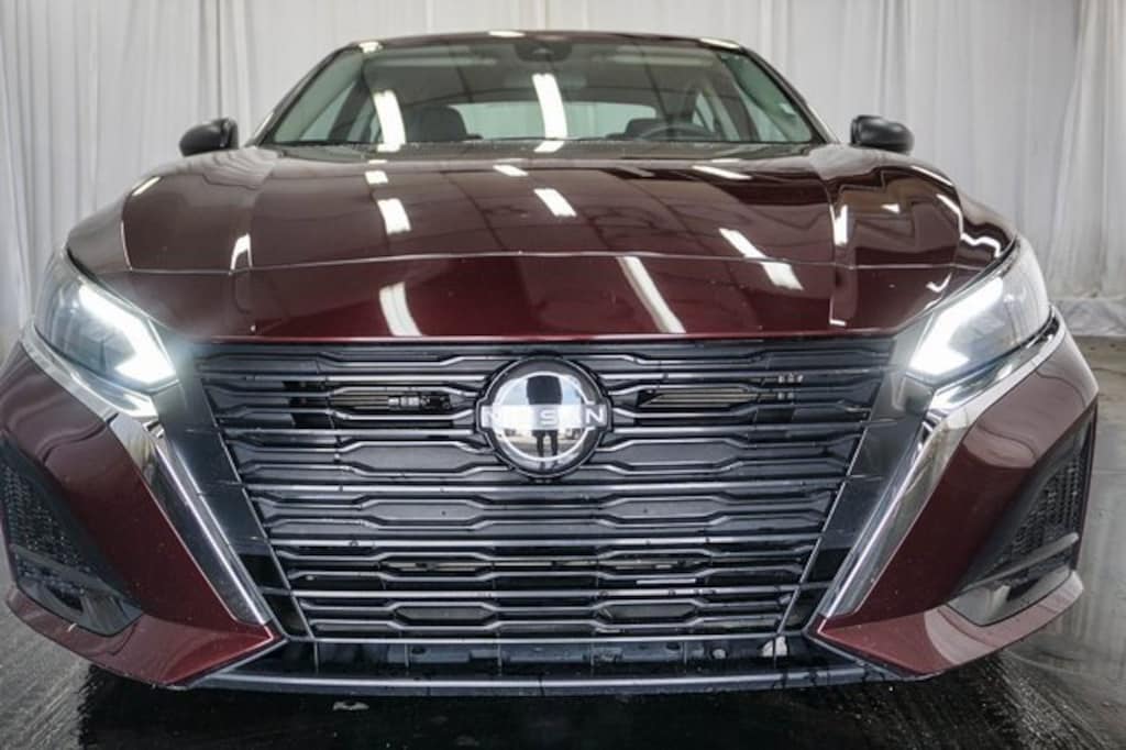 Used 2024 Nissan Altima 2.5 SV Sedan