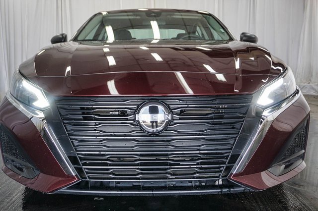 2024 Nissan Altima SV photo 3