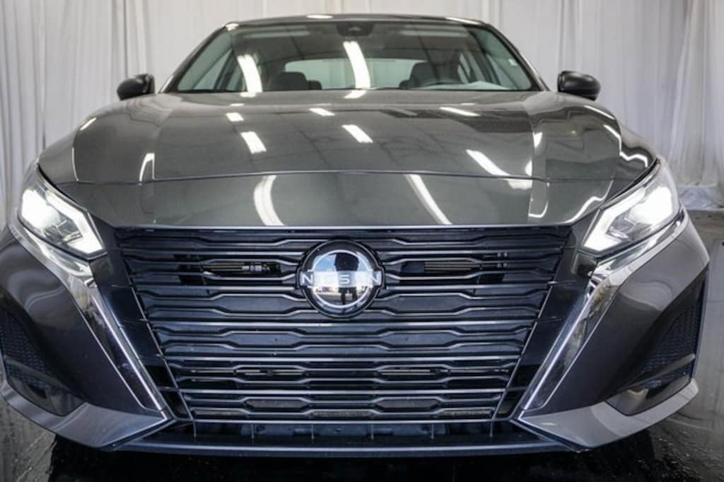 Used 2024 Nissan Altima 2.5 SV Sedan