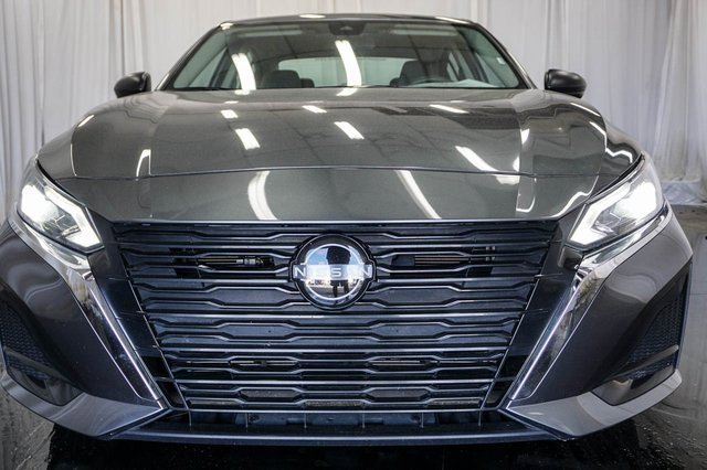 2024 Nissan Altima SV photo 2