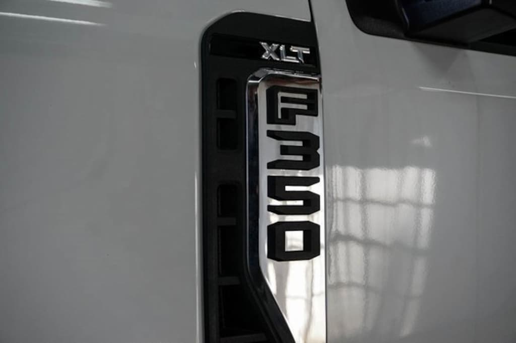 Used 2025 Ford Super Duty F-350 DRW XL Truck Crew Cab