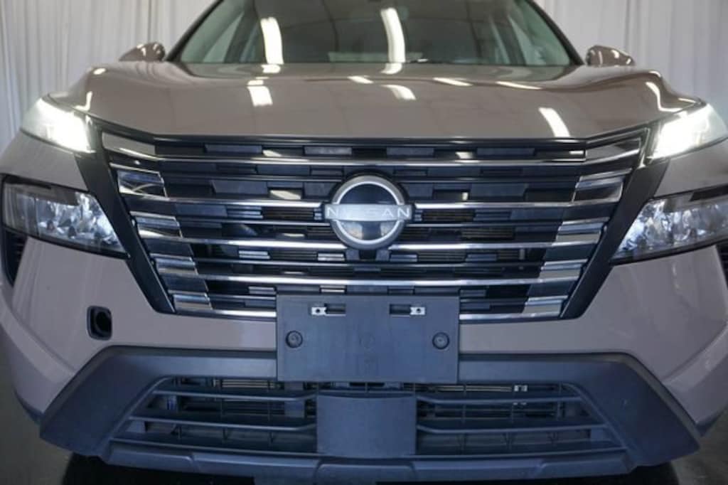 Used 2025 Nissan Rogue SV SUV