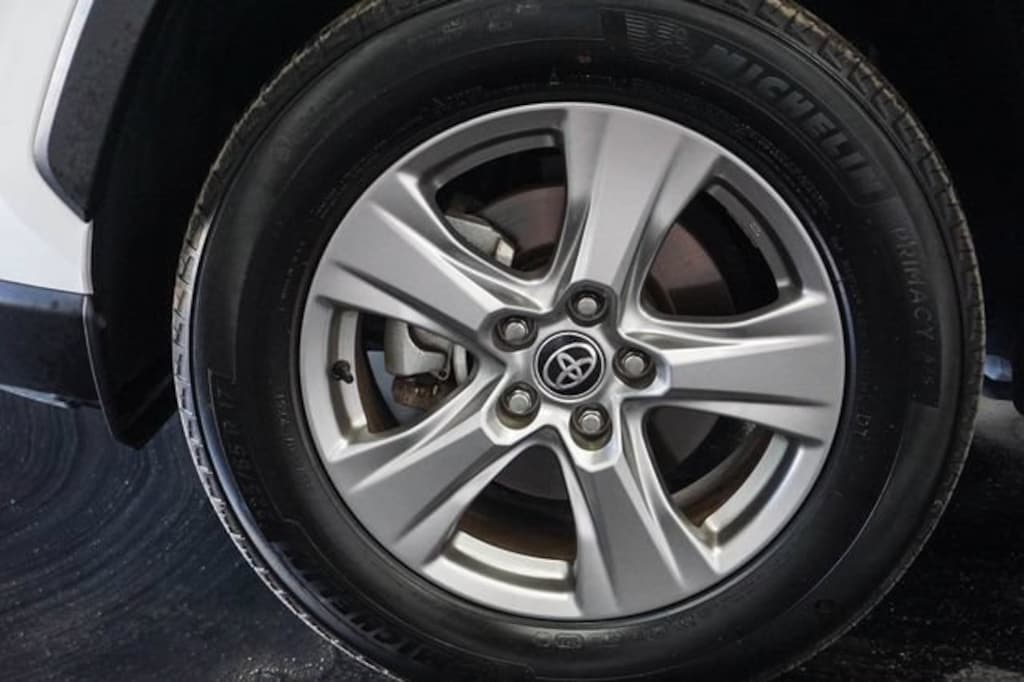 Used 2025 Toyota RAV4 XLE SUV