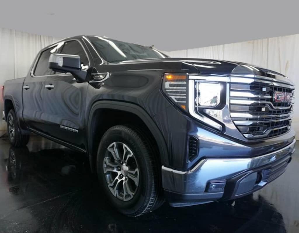 Used 2025 GMC Sierra 1500 SLT Truck Crew Cab